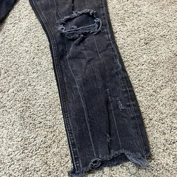 Abercrombie & Fitch Black High Rise Mom Curve Love Jeans Womens 27 4R Distressed - Picture 4 of 12
